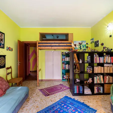 Fine Art House * Rome